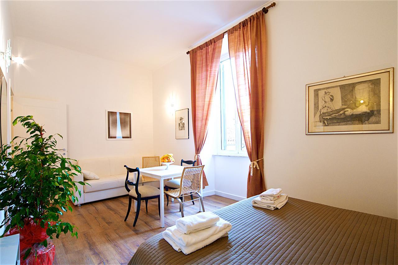 רומא Vetrina Holidays Apartment Navona מראה חיצוני תמונה